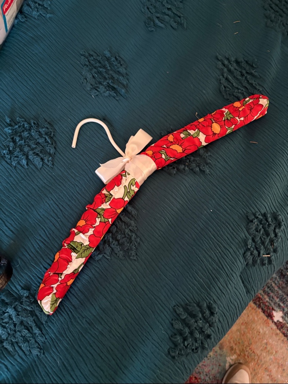 Padded satin poppy Fabric Hanger with Bow - Red & Green